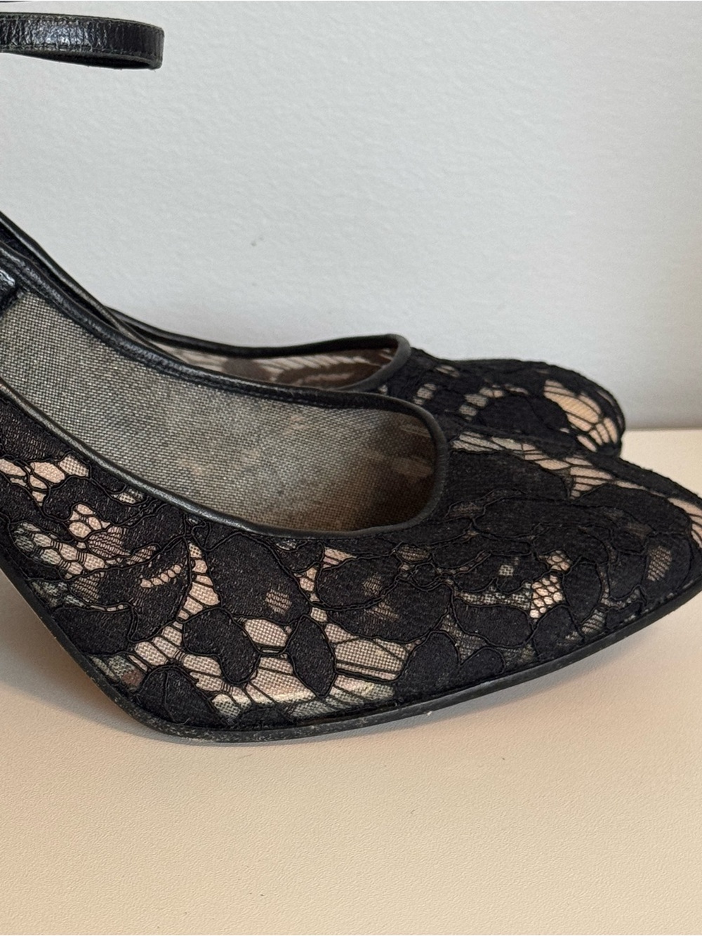 Kate Spade New York Black Lace Ankle Strap Block Heel Pumps 10.5M - Picture 8 of 14